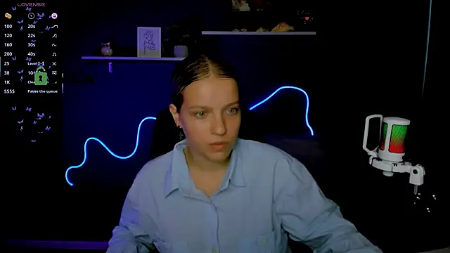kaela spell  online show from October 10, 1:23 pm