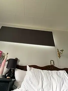 ZoeyJohnson online show from February 25, 11:15 pm