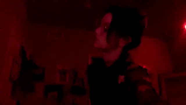 Texxaspearl online show from April 4, 9:05 am