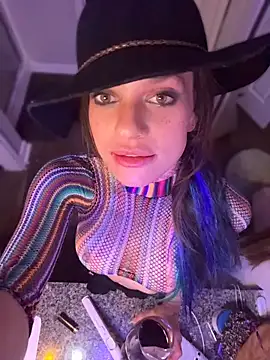 Texxaspearl online show from April 18, 8:05 am