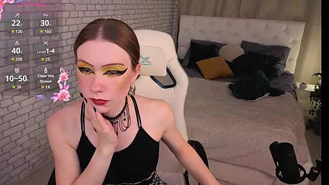 KarenSmitht online show from October 17, 4:09 pm