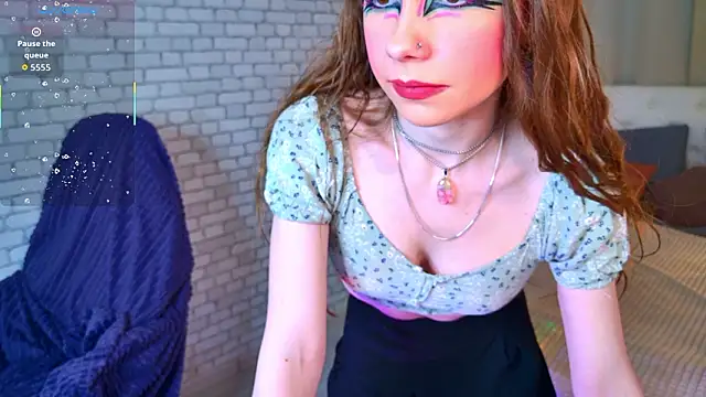 KarenSmitht online show from February 8, 2:26 pm