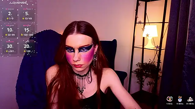 KarenSmitht online show from April 13, 4:33 pm