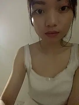 Snapshot of Bella_sexy98 chatting on October 24, 9:19 am Bella sexy98 online show from October 24, 9:19 am