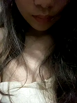 Snapshot of Bella_sexy98 chatting on December 15, 2:23 pm Bella sexy98 online show from December 15, 2:23 pm