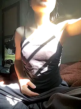 Snapshot of Bella_sexy98 chatting on November 24, 4:34 am Bella sexy98 online show from November 24, 4:34 am