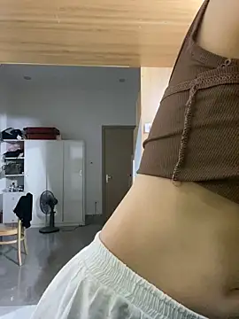 Snapshot of Bella_sexy98 chatting on October 30, 5:50 am Bella sexy98 online show from October 30, 5:50 am