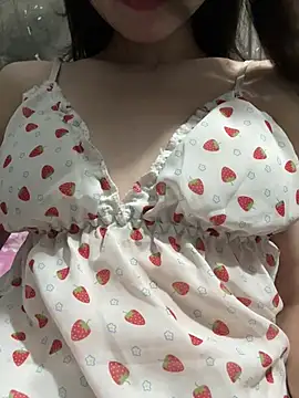Snapshot of Bella_sexy98 chatting on June 26, 7:25 am Bella sexy98 online show from June 26, 7:25 am