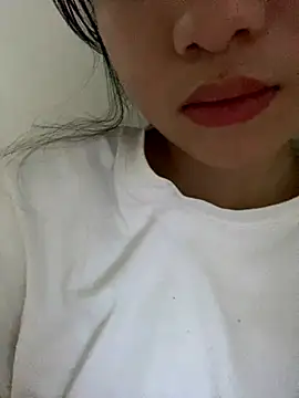 Snapshot of Bella_sexy98 chatting on November 6, 9:02 am Bella sexy98 online show from November 6, 9:02 am