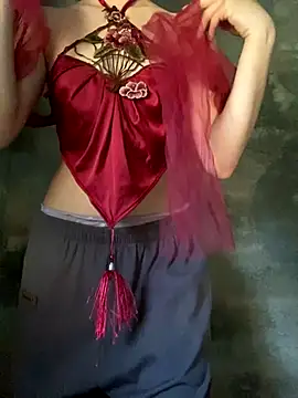 Snapshot of Bella_sexy98 chatting on November 28, 5:29 am Bella sexy98 online show from November 28, 5:29 am