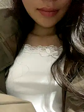 Snapshot of Bella_sexy98 chatting on December 14, 2:51 am Bella sexy98 online show from December 14, 2:51 am