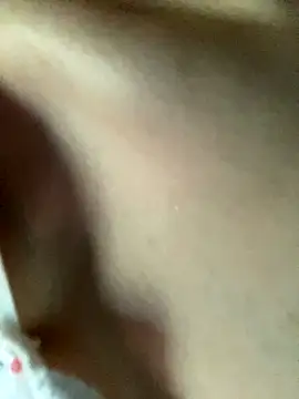 Snapshot of Bella_sexy98 chatting on November 25, 4:02 am Bella sexy98 online show from November 25, 4:02 am