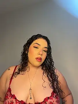 krisstenSantos online show from February 10, 12:59 pm