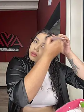 krisstenSantos online show from October 6, 12:17 pm