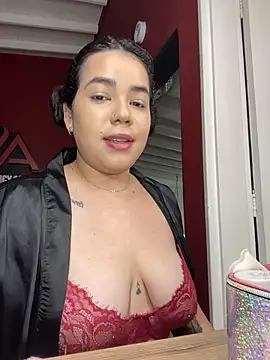 Snapshot of krisstenSantos chatting on November 25, 12:16 pm krisstenSantos online show from November 25, 12:16 pm