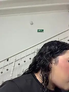 krisstenSantos online show from February 28, 2:39 pm