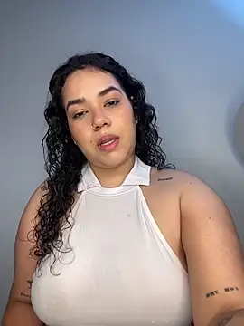 Snapshot of krisstenSantos chatting on October 27, 2:07 pm krisstenSantos online show from October 27, 2:07 pm