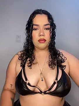 Snapshot of krisstenSantos chatting on November 10, 11:26 am krisstenSantos online show from November 10, 11:26 am