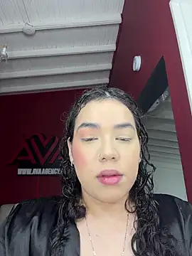 krisstenSantos online show from December 22, 1:00 pm