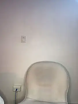 Snapshot of krisstenSantos chatting on October 31, 12:57 pm krisstenSantos online show from October 31, 12:57 pm