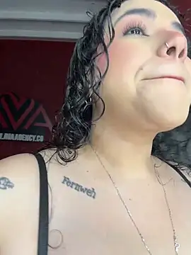 krisstenSantos online show from February 20, 1:35 pm