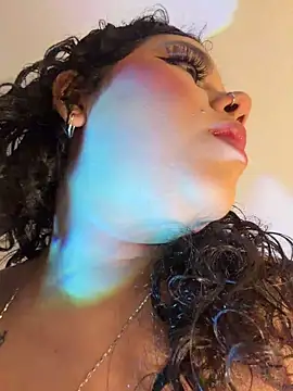 krisstenSantos online show from April 13, 2:54 pm