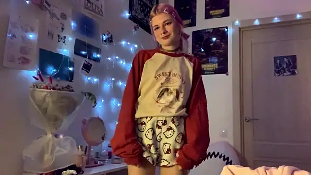 Snapshot of PinkVampire chatting on September 29, 8:47 pm PinkVampire online show from September 29, 8:47 pm