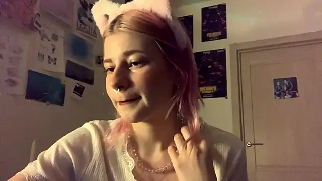 Snapshot of PinkVampire chatting on October 8, 8:09 pm PinkVampire online show from October 8, 8:09 pm