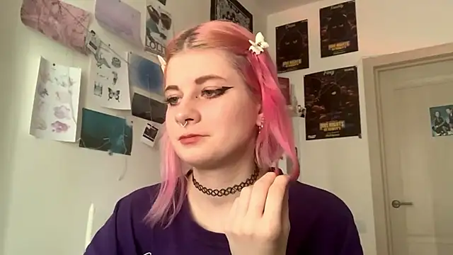 Snapshot of PinkVampire chatting on October 3, 10:06 am PinkVampire online show from October 3, 10:06 am