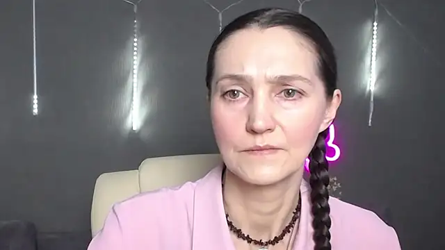 TayaFinch online show from February 26, 1:22 pm