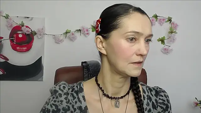 TayaFinch online show from February 9, 1:09 pm