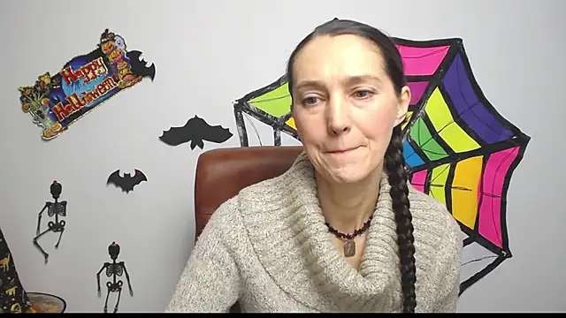 Snapshot of TayaFinch chatting on November 3, 1:26 pm TayaFinch online show from November 3, 1:26 pm