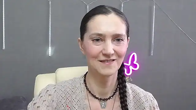 TayaFinch online show from March 13, 1:05 pm