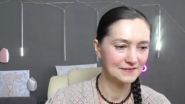 TayaFinch online show from April 10, 11:17 am