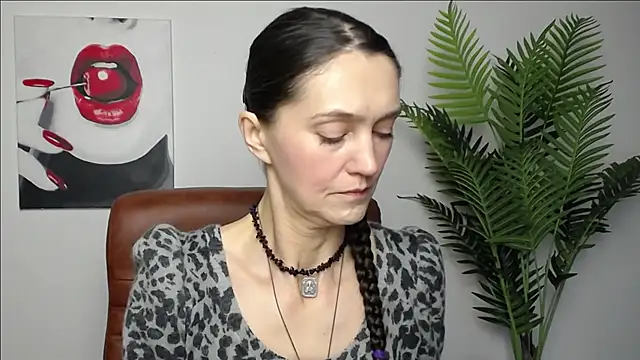 TayaFinch online show from January 12, 1:29 pm