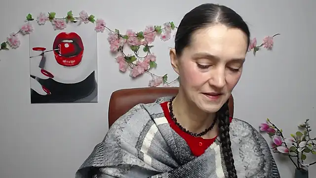 TayaFinch online show from December 1, 1:12 pm