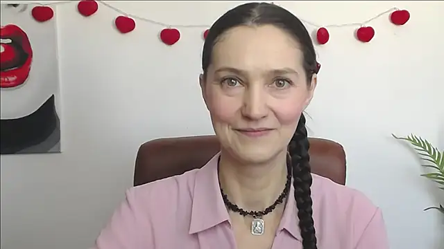 TayaFinch online show from February 22, 1:13 pm