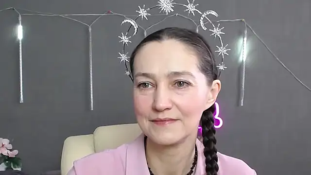 TayaFinch online show from April 15, 10:43 am