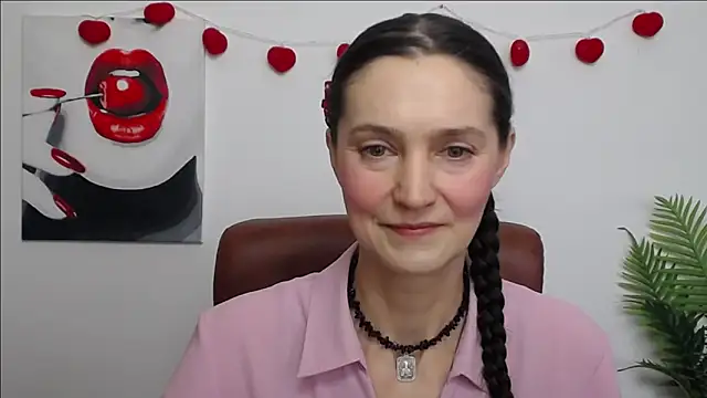 TayaFinch online show from February 13, 1:11 pm