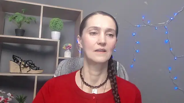 TayaFinch online show from November 23, 1:21 pm