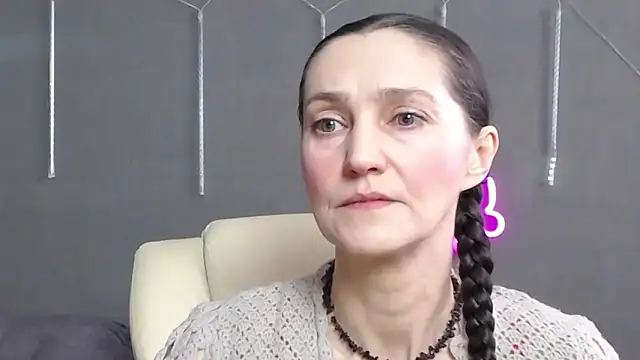 TayaFinch online show from March 22, 1:12 pm