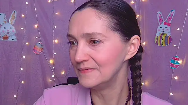 TayaFinch online show from April 11, 12:09 pm