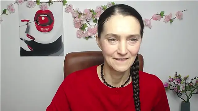 TayaFinch online show from November 15, 1:26 pm