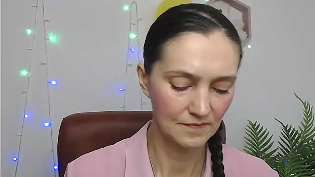 TayaFinch online show from March 7, 2:44 pm