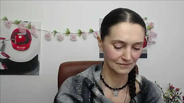 TayaFinch online show from January 17, 1:15 pm