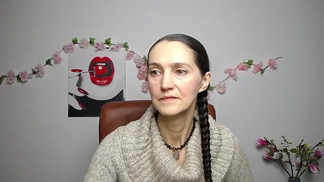 TayaFinch online show from November 10, 1:38 pm