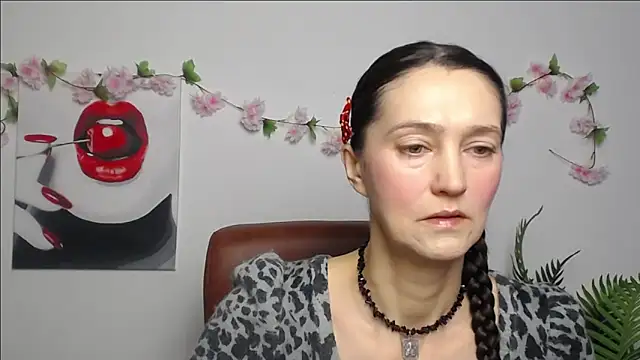 TayaFinch online show from February 7, 1:08 pm