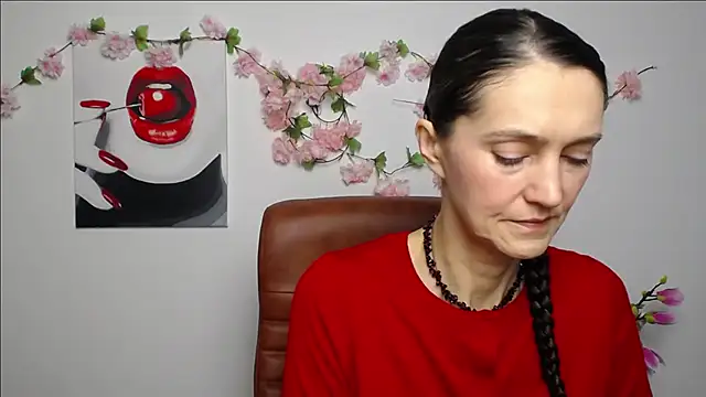 TayaFinch online show from November 14, 1:26 pm