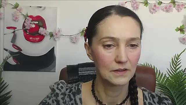 TayaFinch online show from February 10, 1:21 pm