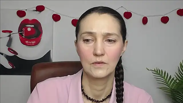 TayaFinch online show from February 16, 1:10 pm